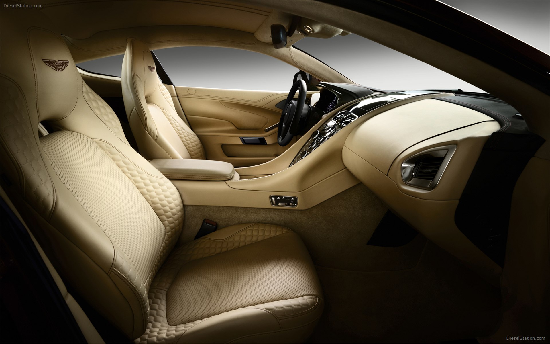 Aston Martin Vanquish 2013